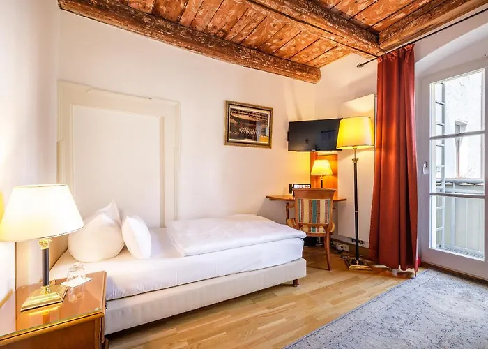 Chin-Chin Hotel ehemals Bohemian Hotel