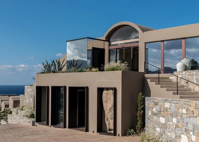 Acro Suites - A Wellbeing Resort