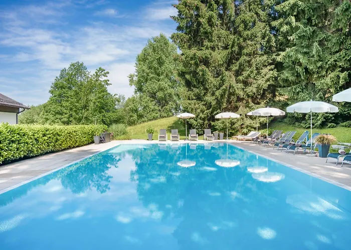 Romantik Hotel Die Gersberg Alm über Salzburg mit Outdoorpool