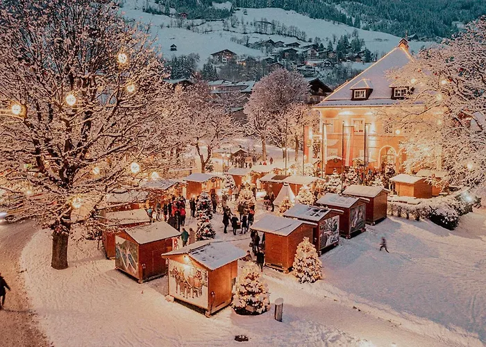 Österreichischer Hof-im Bademantel direkt in die Alpentherme