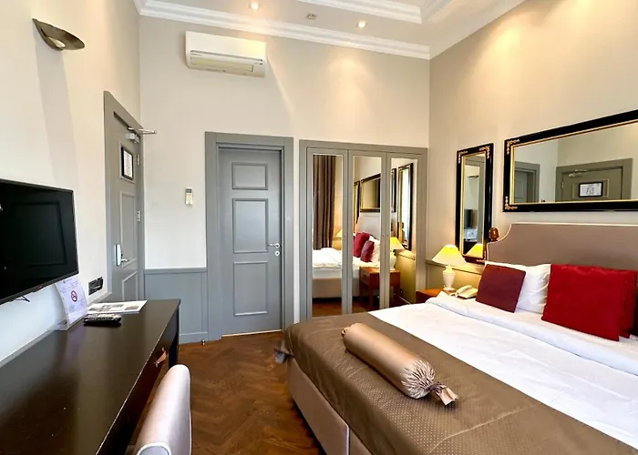 Seven Rooms Boutique Hotel
