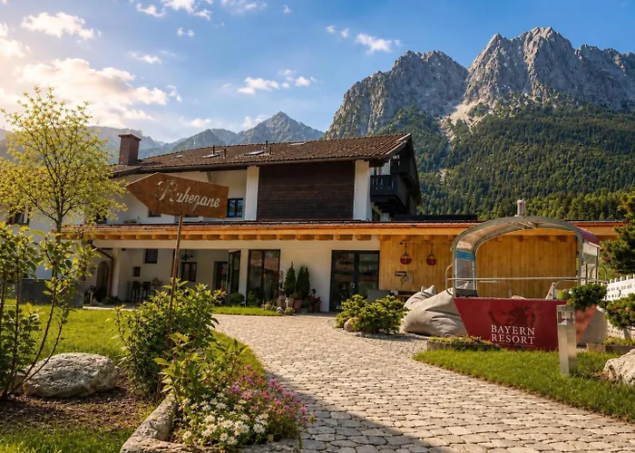 Bayern Resort Hotel - Adults only - mit Zugspitzblick - Eibsee-Nähe - Wellnessbereich - Naturpool im Sommer
