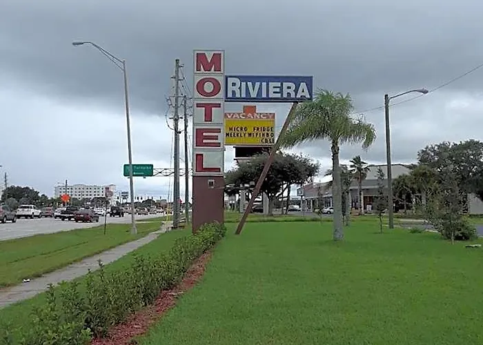 Riviera Motel