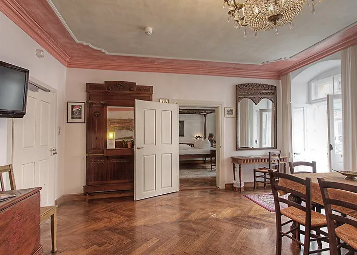 Hotel Orphée - Kleines Haus